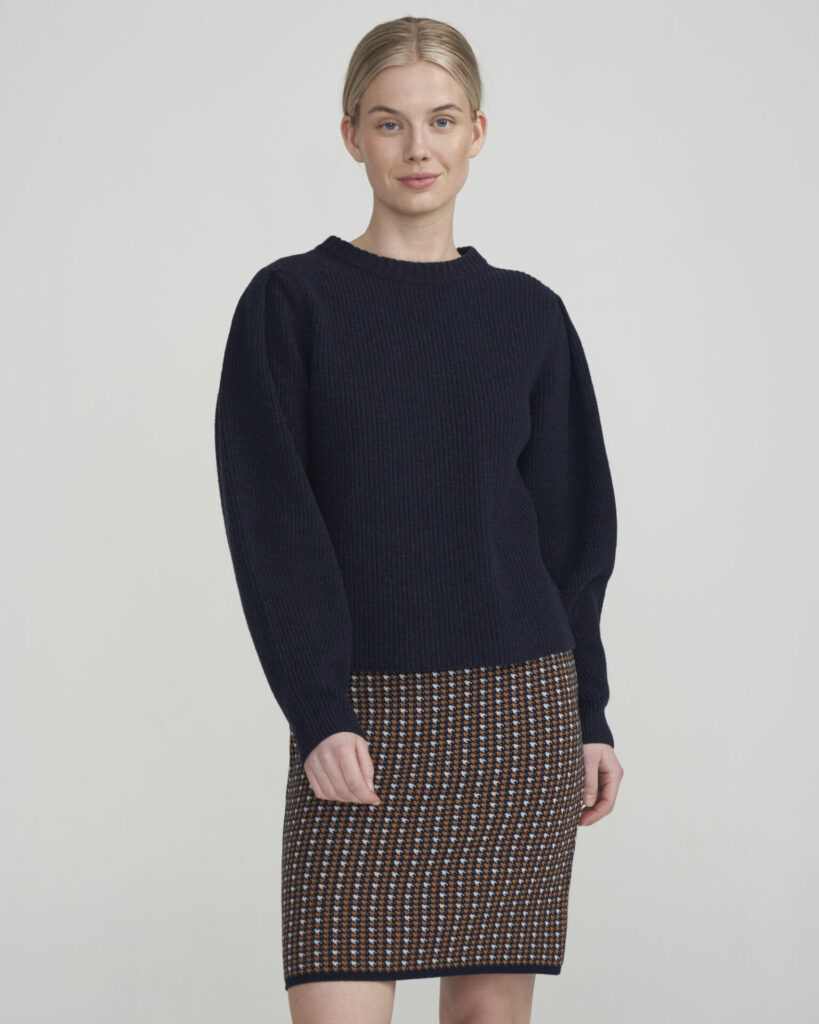 Susanne Villaneule - Tummansininen, XS