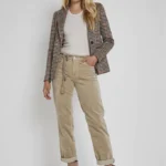 Beige marmori