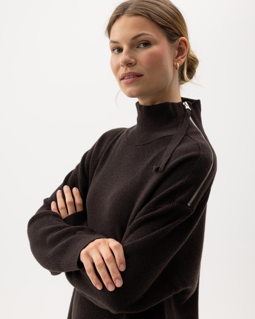 Kristina Zip Sviiter - Chocolate, S