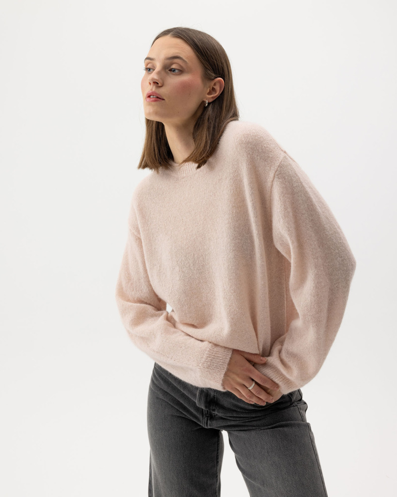Elisabeth Crew