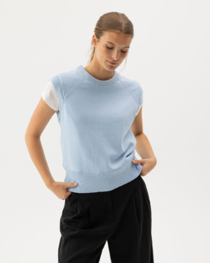 Laura Tuulekindel Kootud Vest